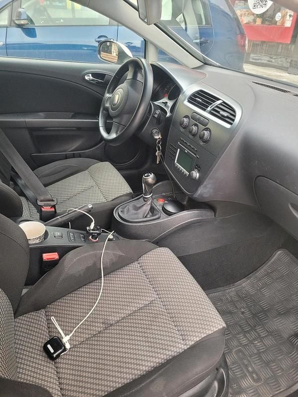 Gebraucht Seat Leon 105 PS (77 kW) 2009 Weiß Kleinwagen