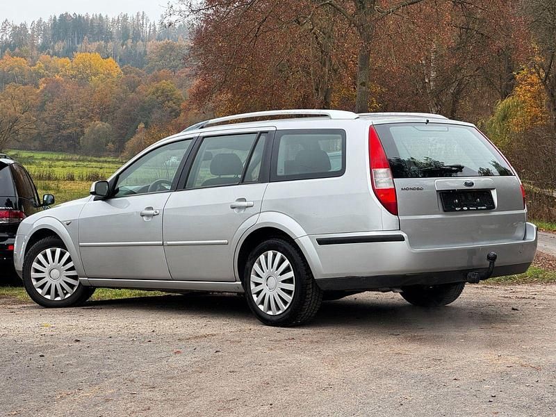 Gebraucht Ford Mondeo Viva 145 PS (106 kW) 2003 Silber Kombi