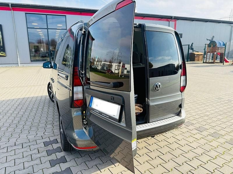 Gebraucht VW Caddy Life 114 PS (83 kW) 2021 Grau Van / Kleinbus