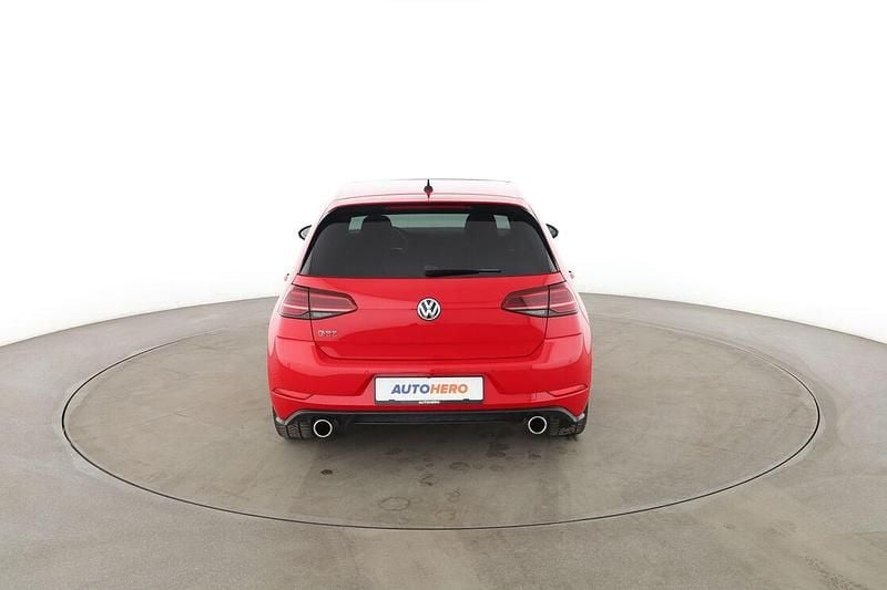 Gebraucht VW Golf VII GTI 2019 Rot Limousine