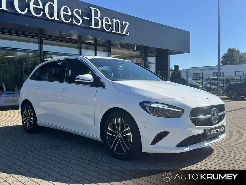 Gebraucht Mercedes B180 Progressive 136 PS (100 kW) 2024 Unilack polarweiß Van / Kleinbus