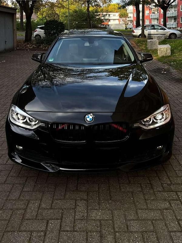 Gebraucht BMW 320 Sport Line 184 PS (135 kW) 2012 Limousine