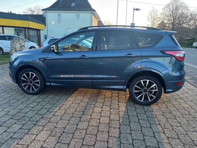 Gebraucht Ford Kuga ST-Line 150 PS (110 kW) 2019 Blau SUV