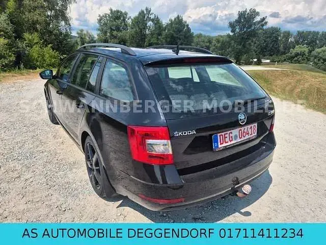 Gebraucht Skoda Octavia Style 150 PS (110 kW) 2020 Schwarzmagic perleffekt Kombi