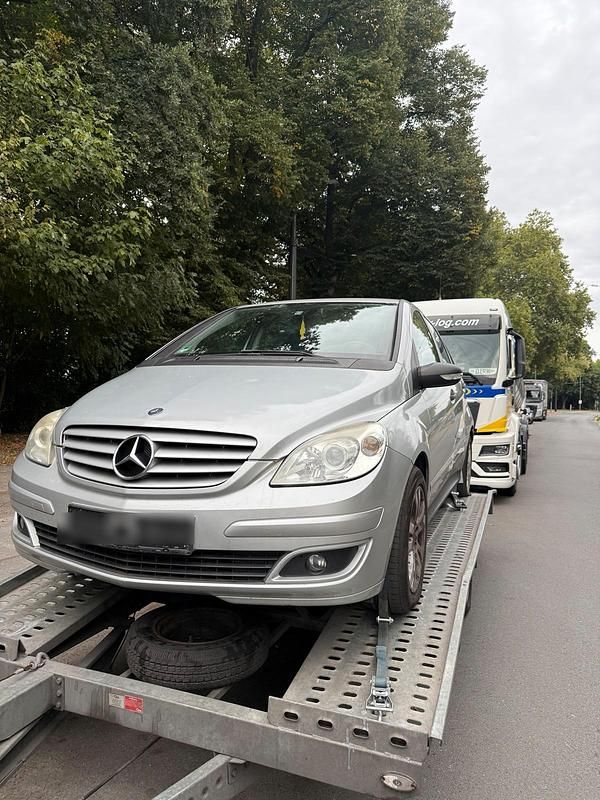 Grau Gebraucht 2007 Mercedes B180 Van / Kleinbus | 1.200 € (Superpreis) - Bild 1/4