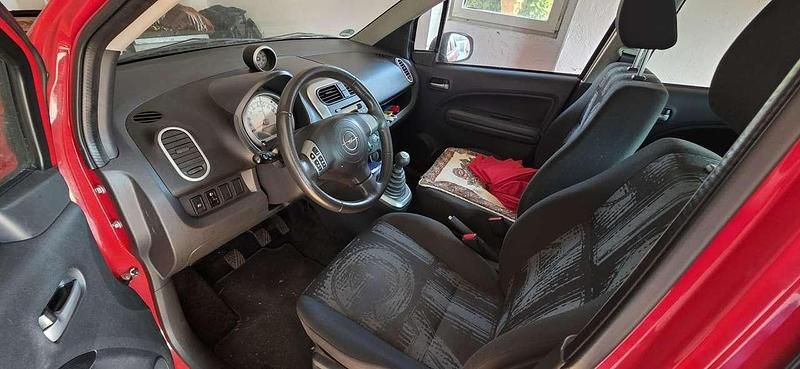 Gebraucht Opel Agila Edition 94 PS (69 kW) 2013 Kleinwagen