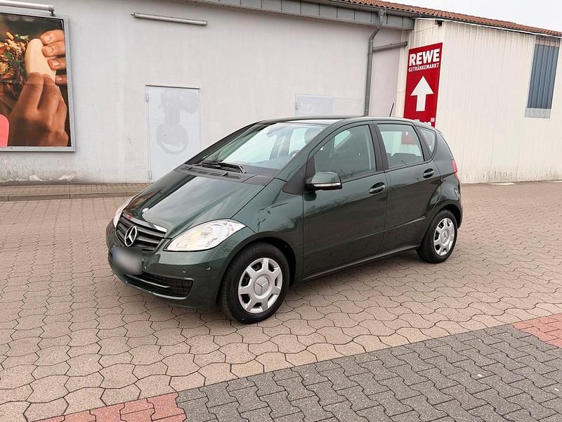 Gebraucht Mercedes A160 95 PS (69 kW) 2010 Grün Kleinwagen