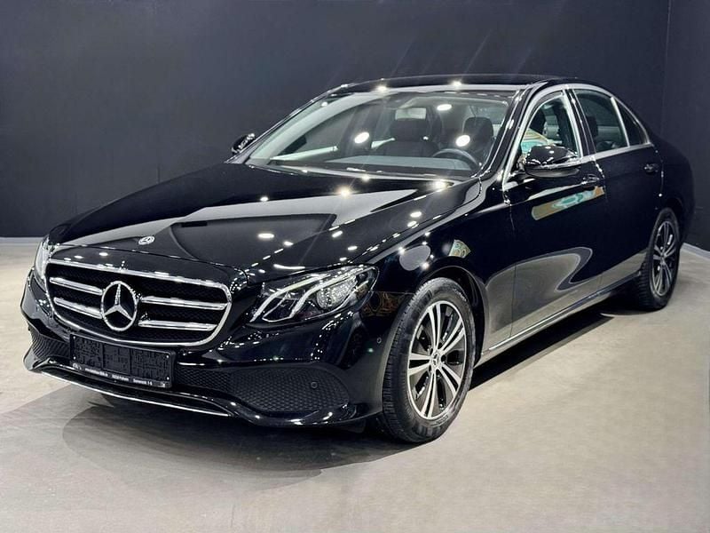 Gebraucht Mercedes E200 160 PS (117 kW) 2019 Schwarz  unilack Limousine