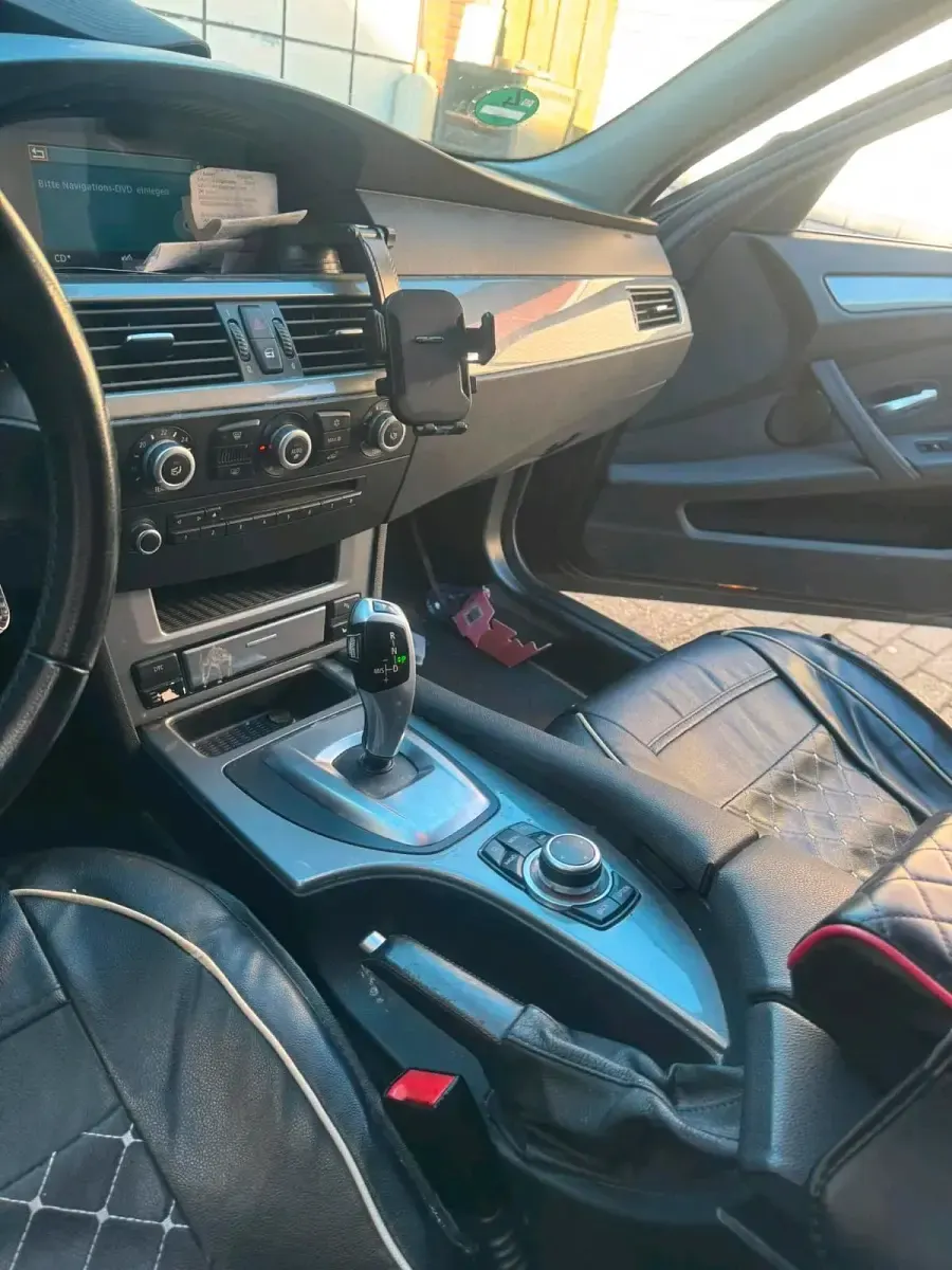 Gebraucht BMW 520 177 PS (130 kW) 2009 Schwarz Kombi