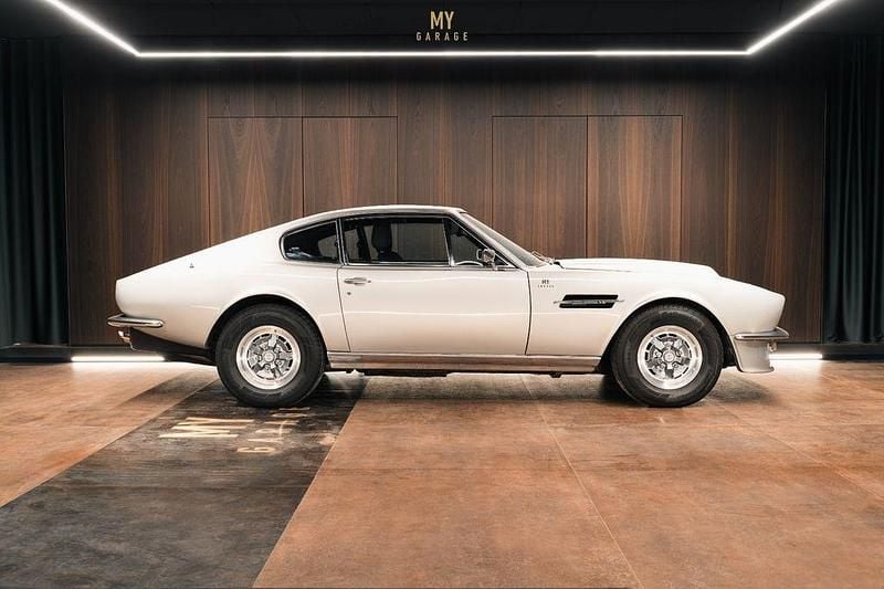 Gebraucht Aston Martin V8 349 PS (256 kW) 1973 Silber Coupé