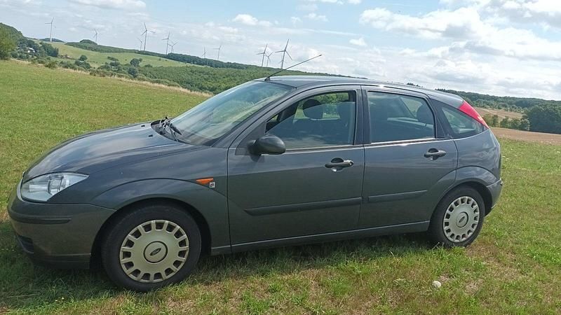 Grau Gebraucht 2004 Ford Focus Viva X Kleinwagen | 870 € (Superpreis) - Bild 1/4