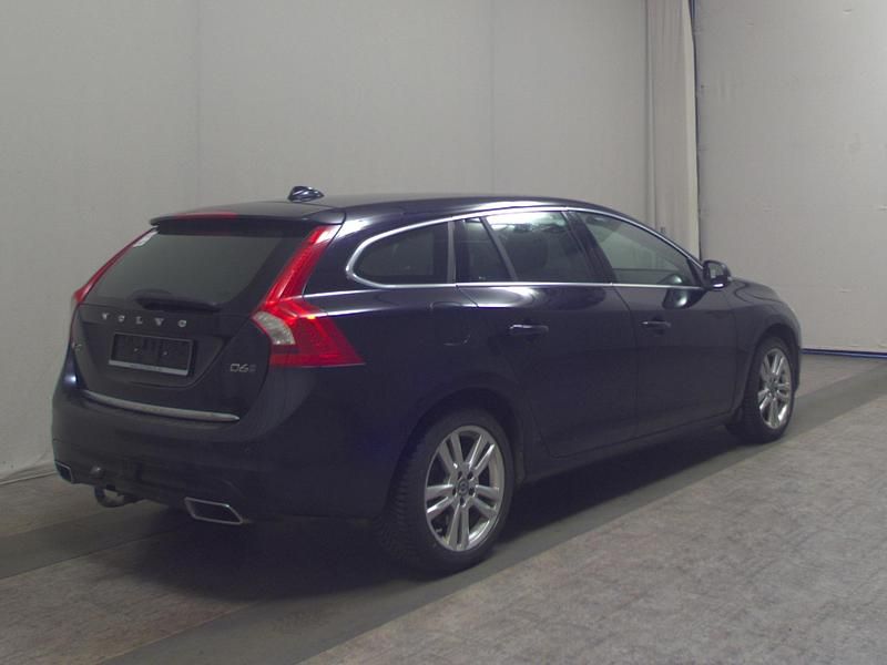 Gebraucht Volvo V60 Summum 288 PS (211 kW) 2015 Magic blue / (metallic) Kombi