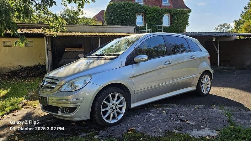 Silber Gebraucht 2008 Mercedes B200 Avantgarde Van / Kleinbus | 2.950 € (Superpreis) - Bild 1/4