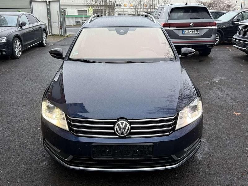 Gebraucht VW Passat Edition 140 PS (102 kW) 2014 Blau Kombi