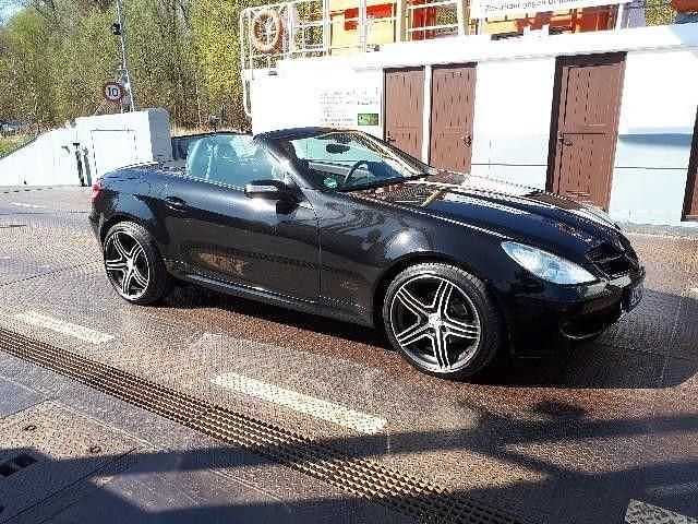 Schwarz Gebraucht 2007 Mercedes SLK200 Cabrio | 6.999 € (Fairer Preis) - Bild 1/4