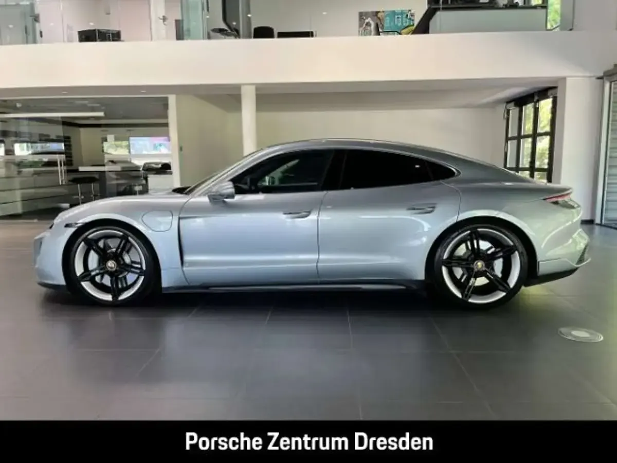Gebraucht Porsche Taycan 350 kW (476 PS) 2022 Dolomitsilbermetallic Limousine
