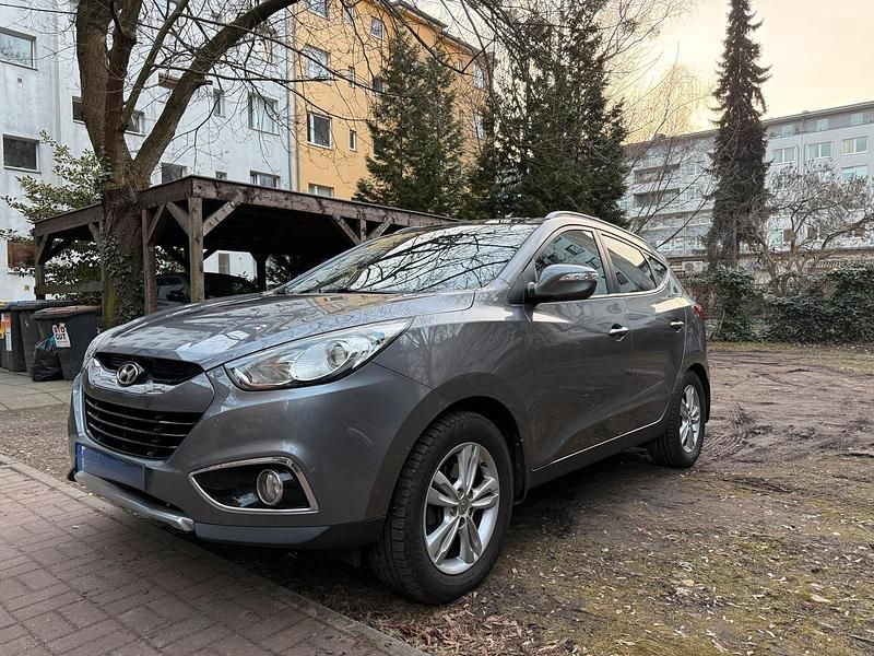 Gebraucht Hyundai ix35 120 PS (88 kW) 2013 Grau SUV