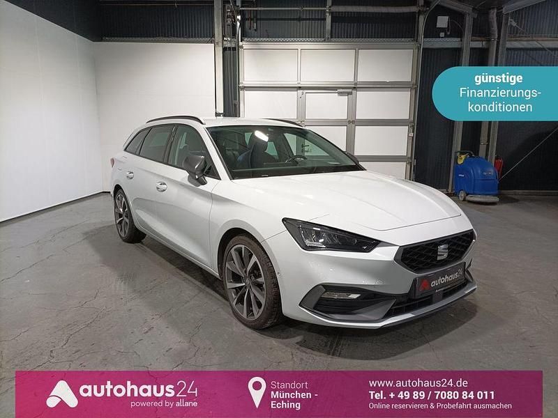 Weiß Gebraucht 2022 Seat Leon ST FR Kombi | 16.220 € (Superpreis) - Bild 1/4