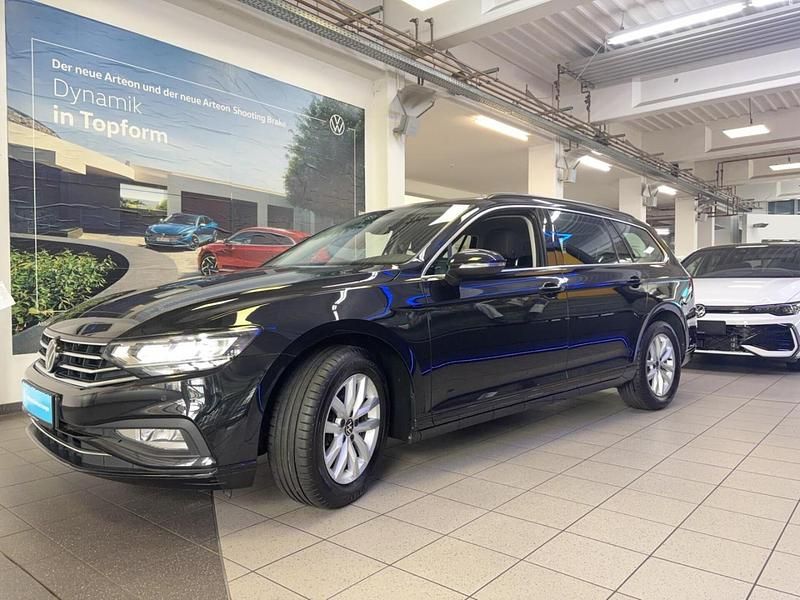 Gebraucht VW Passat Active 150 PS (110 kW) 2022 Schwarz Kombi