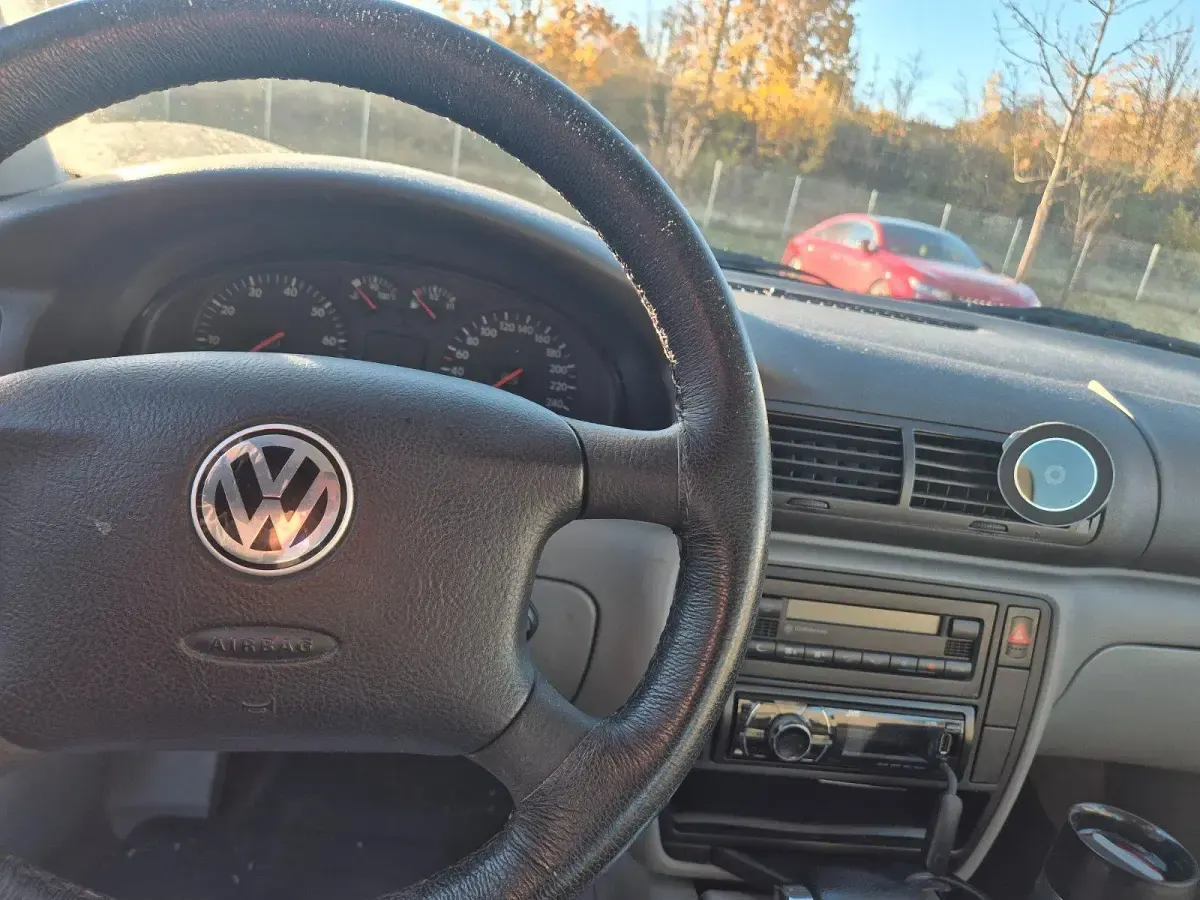 Gebraucht VW Passat 125 PS (91 kW) 2000 Blau Limousine