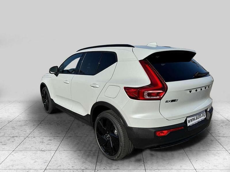Neu Volvo EX40 Plus 185 kW (252 PS) 2026 Crystal white SUV