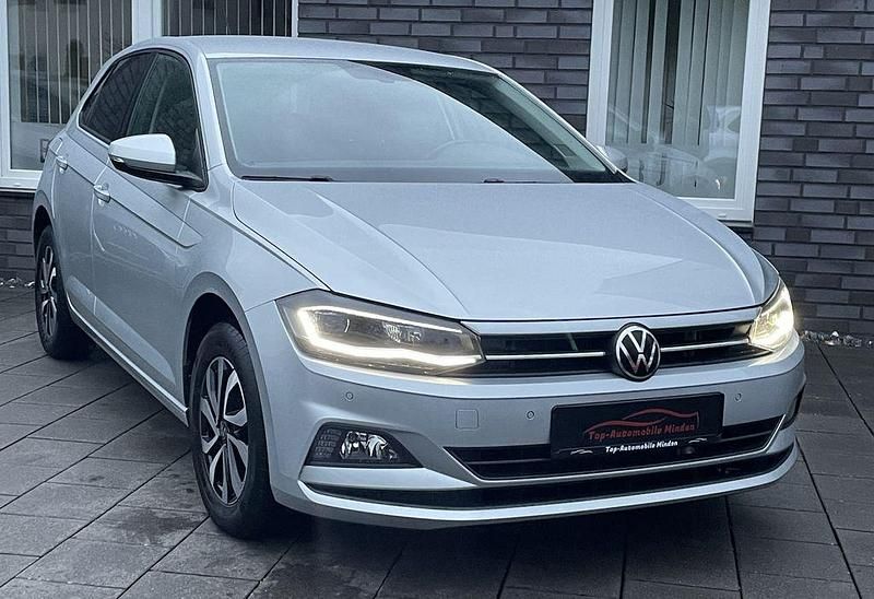 Silber Gebraucht 2021 VW Polo Active Limousine | 19.999 € (Etwas zu teuer) - Bild 1/4