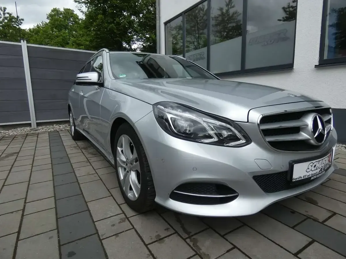 Gebraucht Mercedes E350 258 PS (189 kW) 2016 Iridiumsilber  metalliclack Kombi