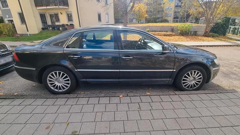 Second-hand VW Phaeton 241 CP (177 kW) 2004 Negru Berlinǎ