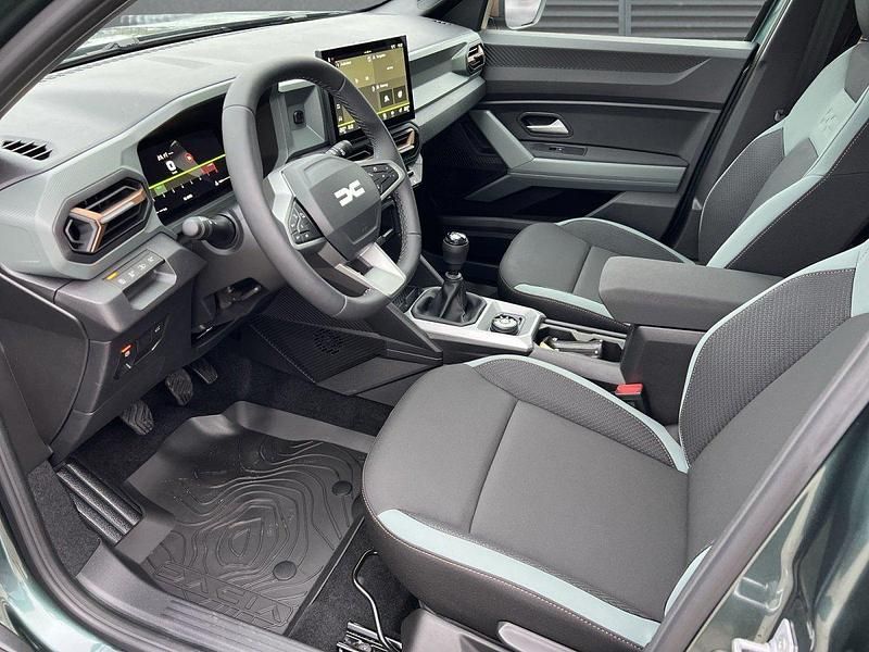 Neu Dacia Bigster Extreme 131 PS (96 kW) 2025 Zedergrün SUV