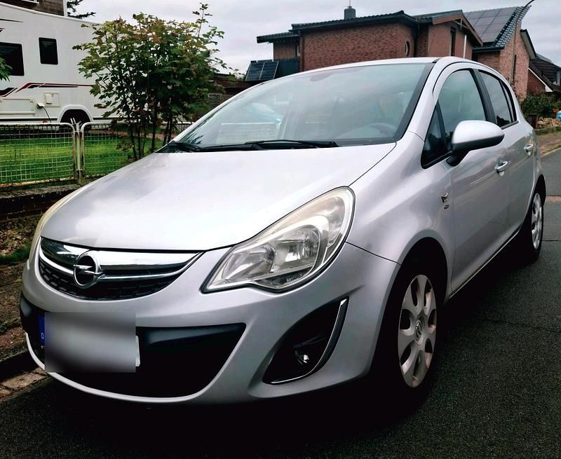 Silber Gebraucht 2011 Opel Corsa Satellite Limousine | 2.850 € (Guter Preis) - Bild 1/4