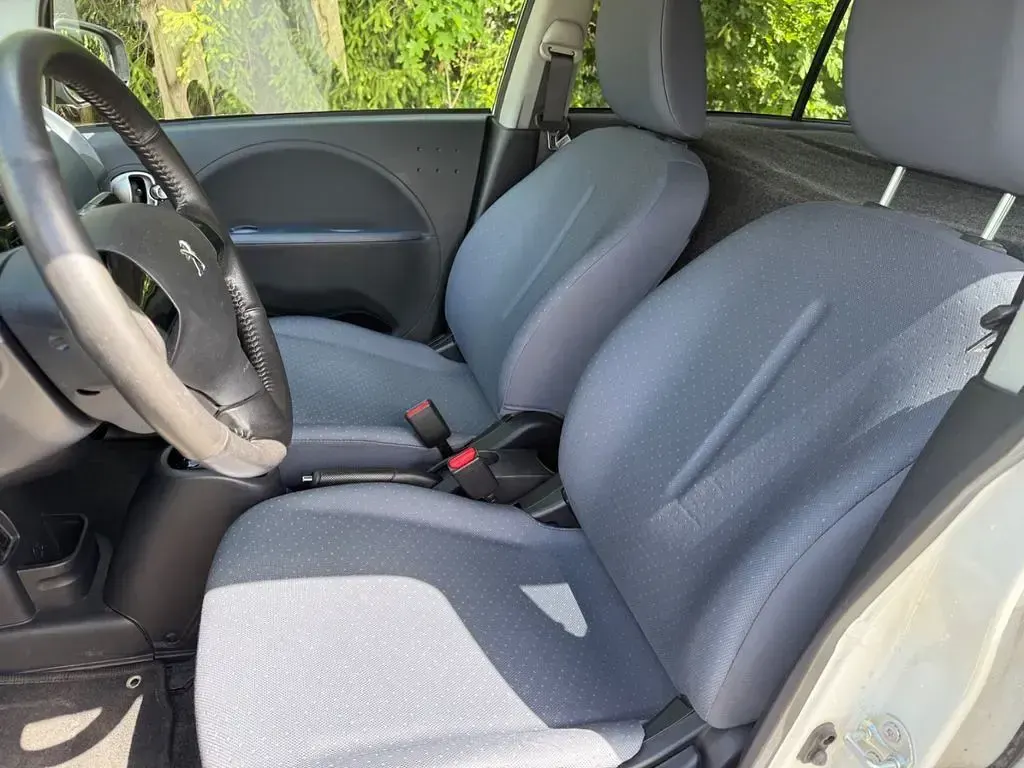 Gebraucht Peugeot iON 35 kW (48 PS) 2012 Weiß Kleinwagen