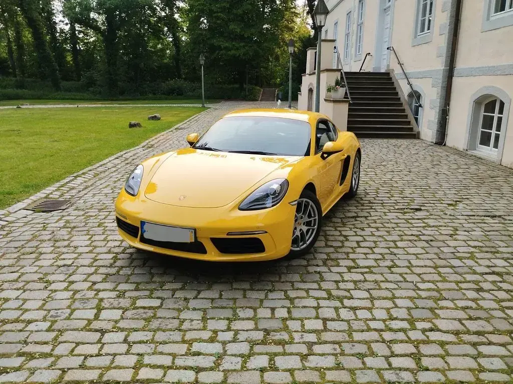 Gebraucht Porsche Cayman 299 PS (219 kW) 2016 Gelb Coupé