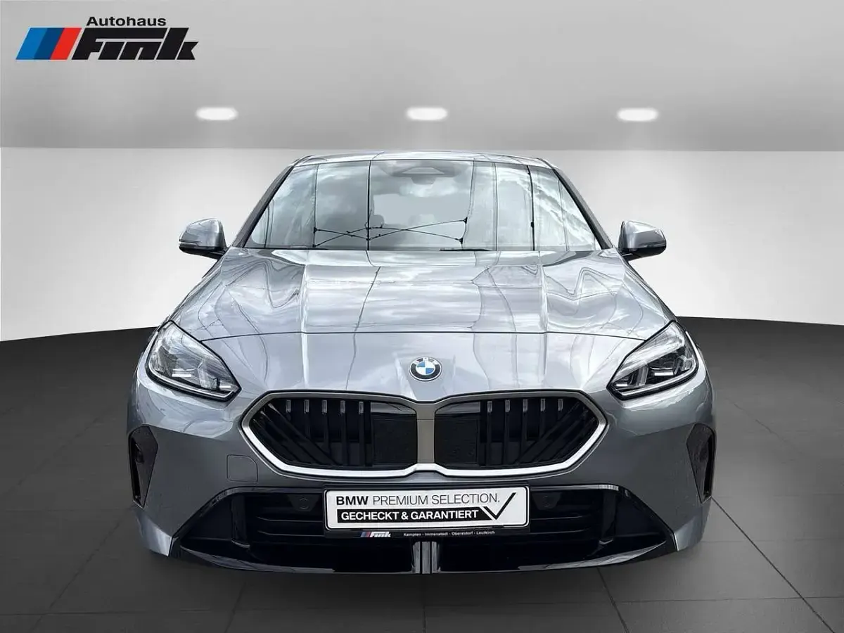 Gebraucht BMW 120 170 PS (125 kW) 2025 Skyscraper grau Kleinwagen