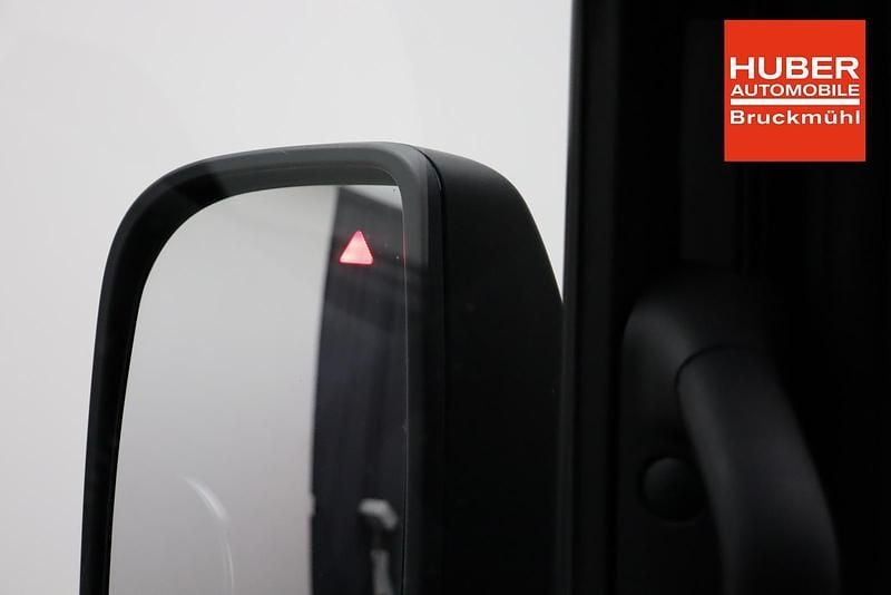 Gebraucht Mercedes Sprinter 170 PS (125 kW) 2024 Artic weiß Van