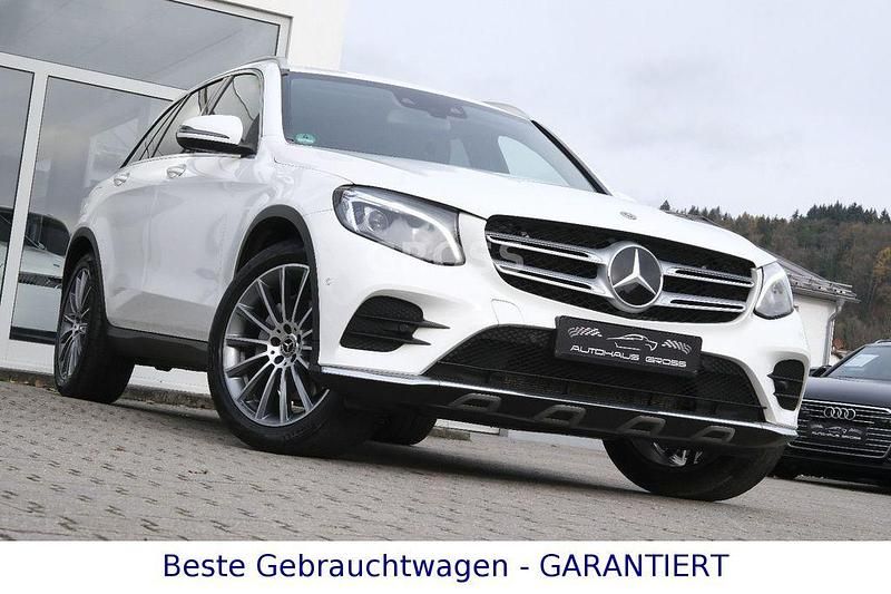 Weiß Gebraucht 2017 Mercedes GLC250 AMG SUV | 25.450 € (Fairer Preis) - Bild 1/4