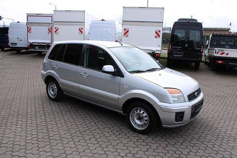 Gebraucht Ford Fusion Style 68 PS (50 kW) 2010 Silber Kleinwagen