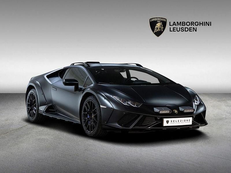 Gebraucht Lamborghini Huracán 610 PS (448 kW) 2023 Schwarz Cabrio