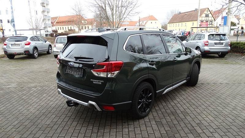 Gebraucht Subaru Forester Platinum 150 PS (110 kW) 2023 Cascade green silica SUV