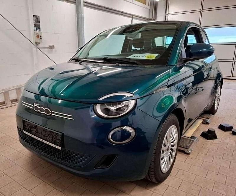 Gebraucht Fiat 500e 86 kW (118 PS) 2023 Grün Kleinwagen
