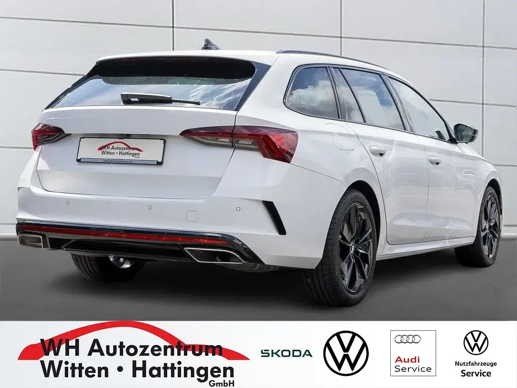 Gebraucht Skoda Octavia RS 245 PS (180 kW) 2024 Candyweiss Kombi
