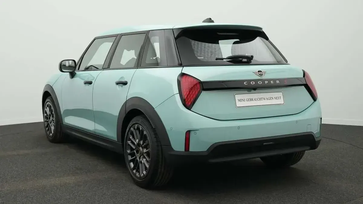 Gebraucht Mini Cooper S Classic 204 PS (150 kW) 2025 Grün Kleinwagen