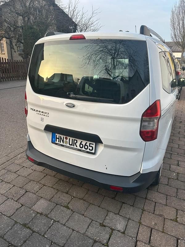 Gebraucht Ford Tourneo Courier 95 PS (69 kW) 2017 Weiß Van / Kleinbus