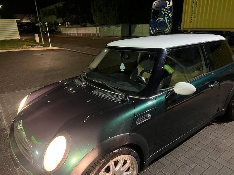 Usata Mini Cooper 100 CV (73 kW) 2005 Verde Utilitaria