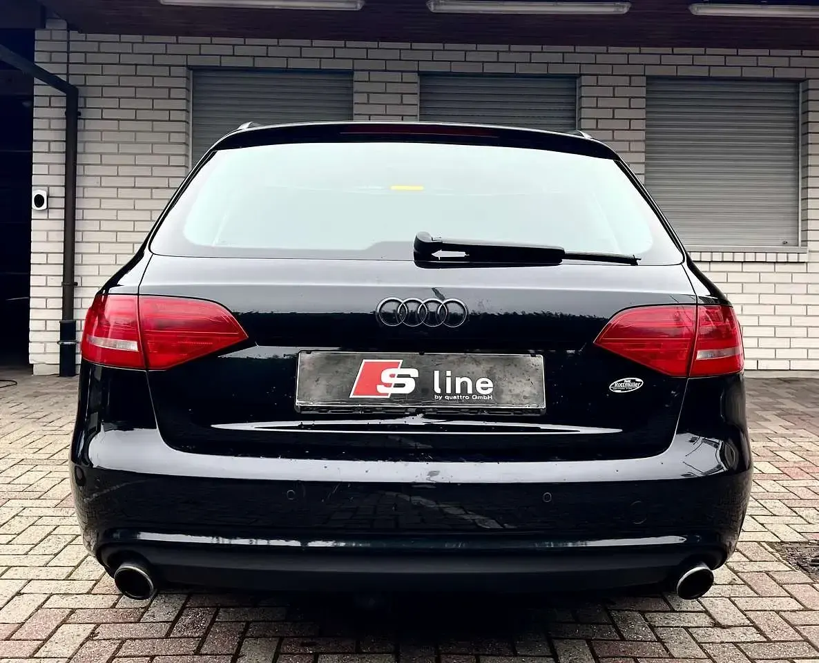 Gebraucht Audi A4 Attraction 170 PS (125 kW) 2012 Schwarz Kombi