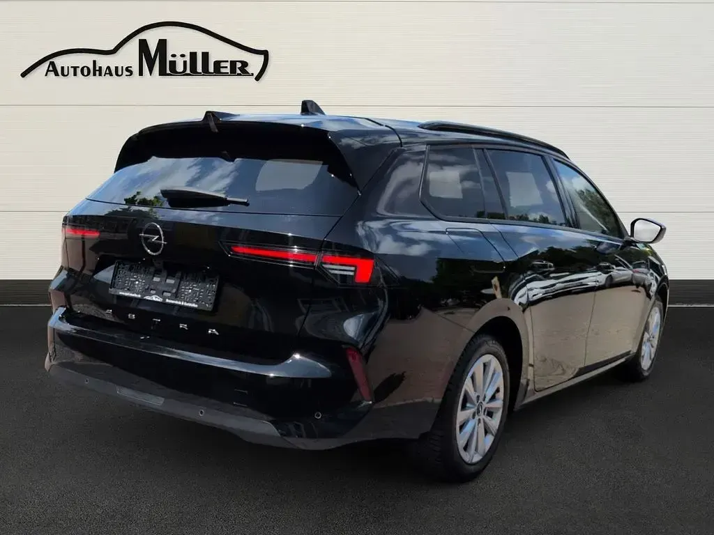 Gebraucht Opel Astra Edition 110 PS (80 kW) 2024 Lackierung schwarz perla nera/ Kleinwagen