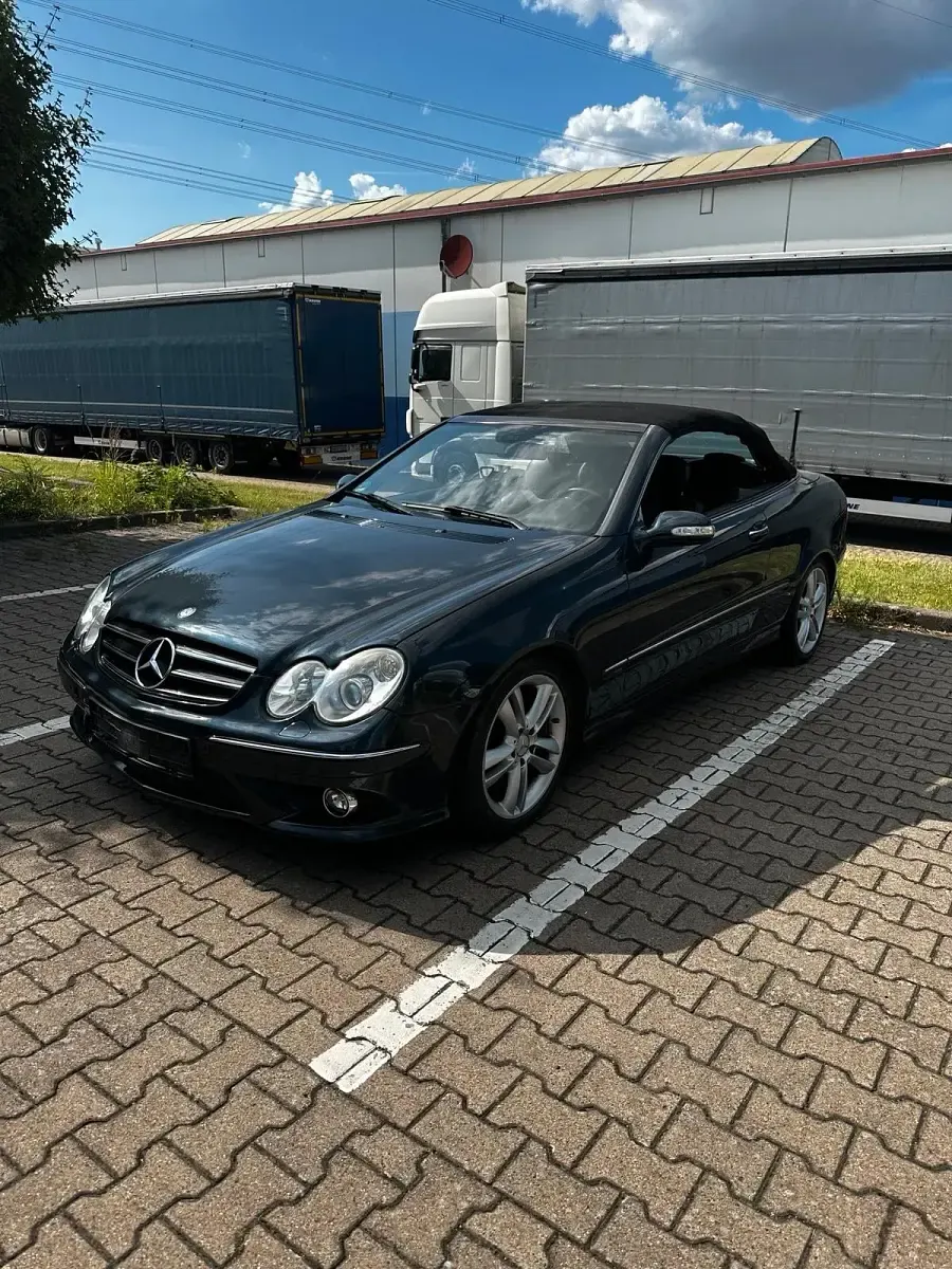 Gebraucht Mercedes CLK320 224 PS (164 kW) 2007 Violet Cabrio