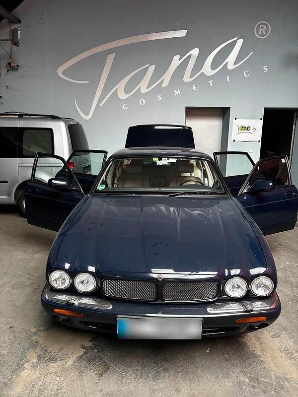 Gebraucht Jaguar XJ8 237 PS (174 kW) 1998 Blau Limousine