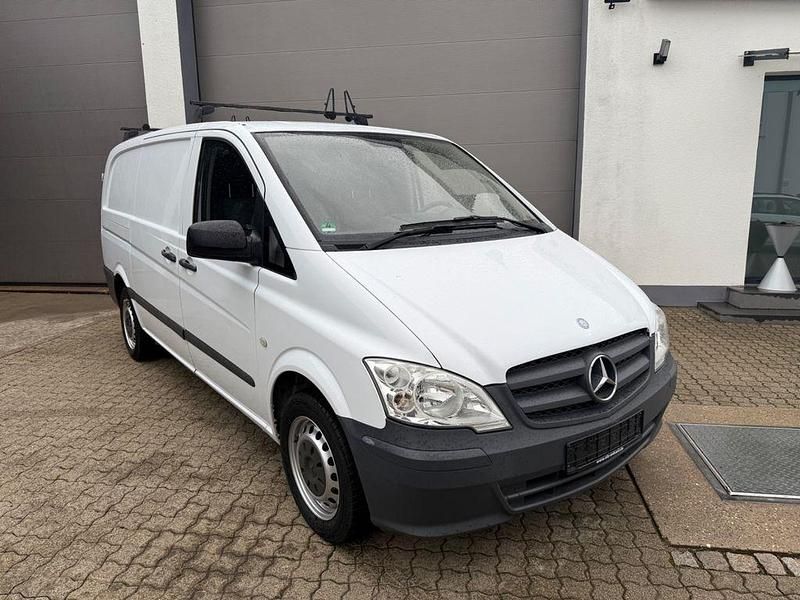 Weiß Gebraucht 2012 Mercedes Vito Van | 8.330 € (Guter Preis) - Bild 1/4