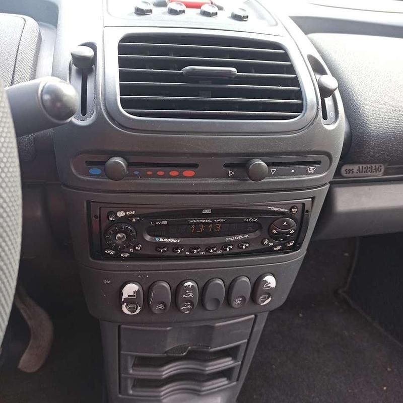 Gebraucht Smart Roadster 61 PS (44 kW) 2004 Schwarz Cabrio