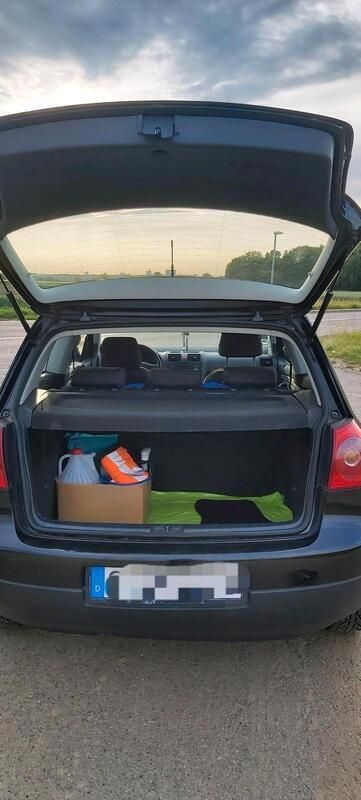 Schwarz Gebraucht 2007 VW Golf V Limousine | 2.200 € (Fairer Preis) - Bild 1/4